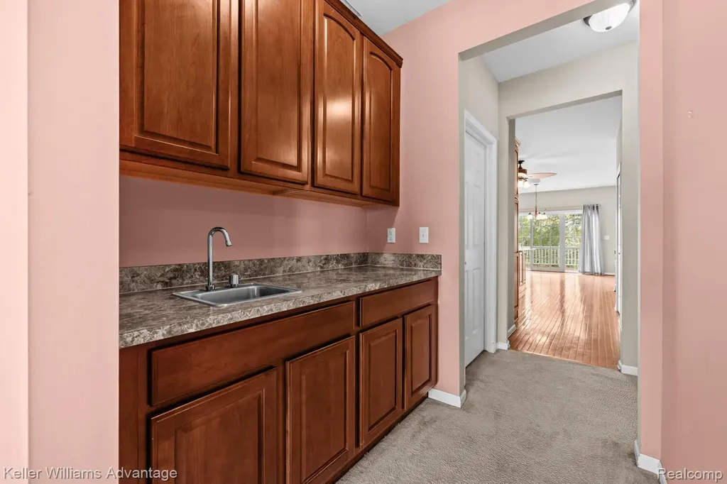 4100 Norwich Court Oakland Charter Township MI 48306
