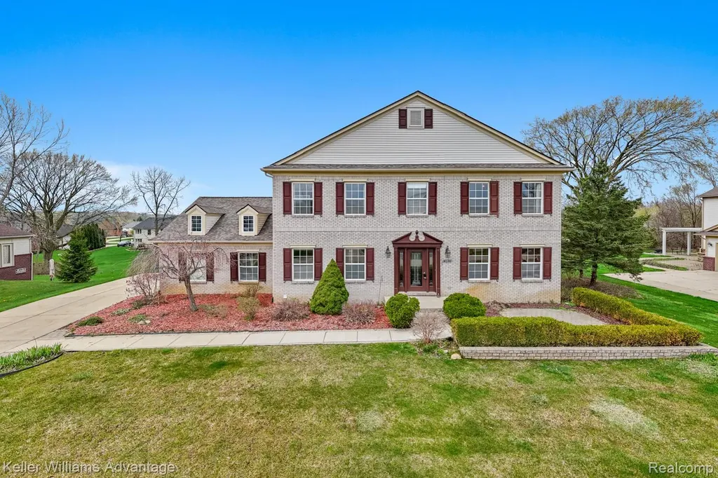 4100 Norwich Court Oakland Charter Township MI 48306