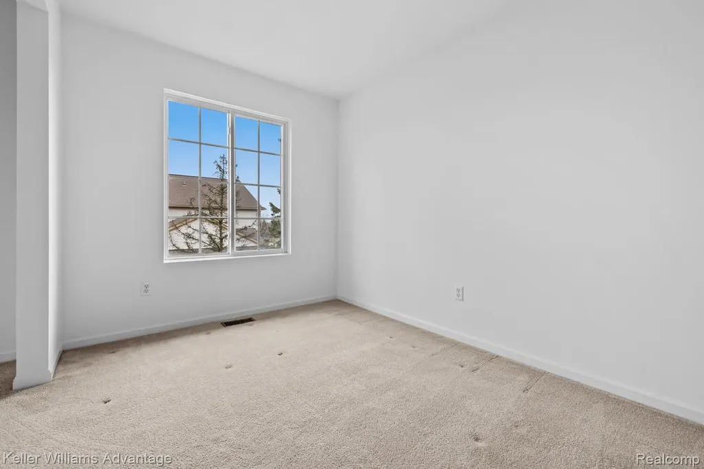 4100 Norwich Court Oakland Charter Township MI 48306