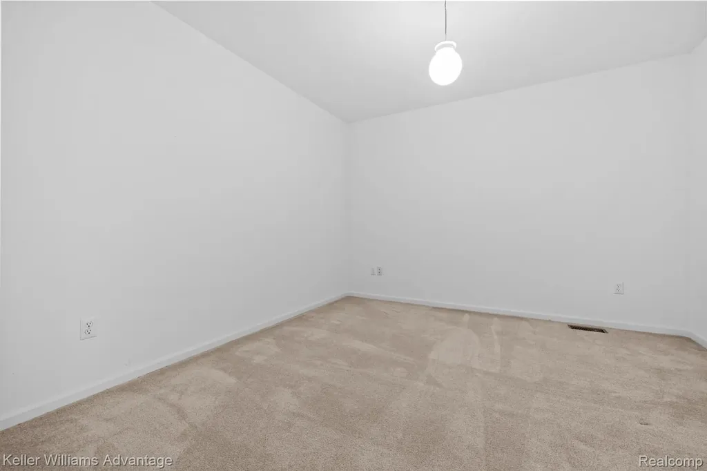 4100 Norwich Court Oakland Charter Township MI 48306