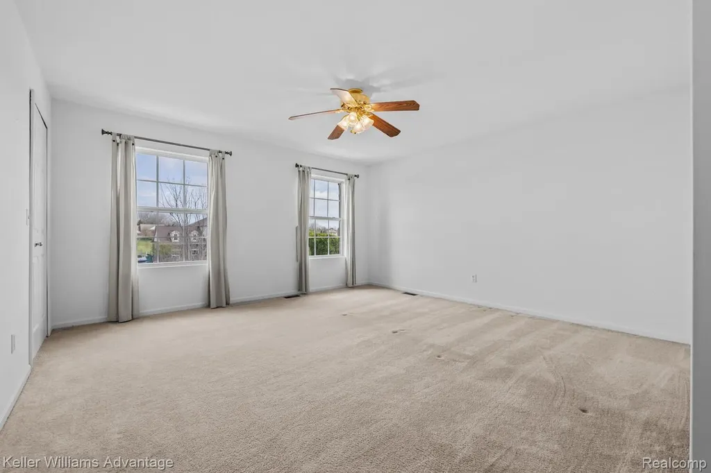 4100 Norwich Court Oakland Charter Township MI 48306