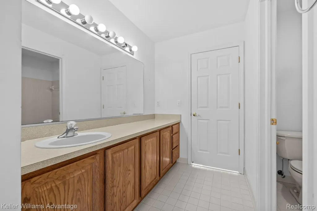 4100 Norwich Court Oakland Charter Township MI 48306
