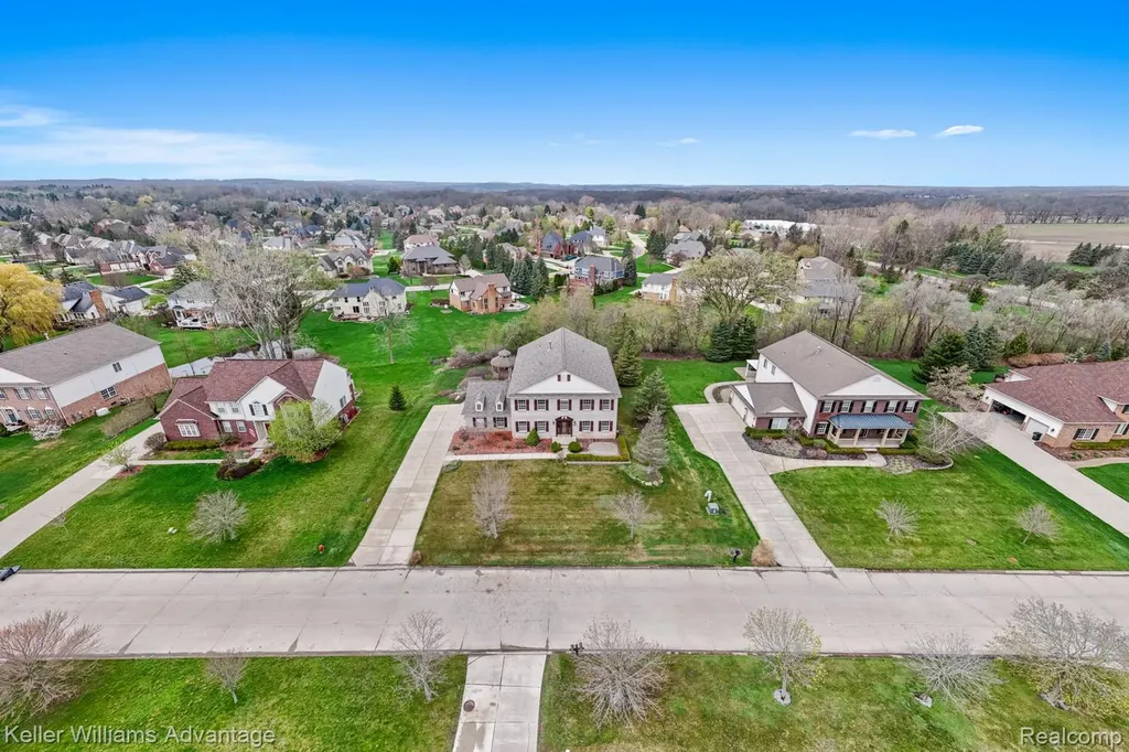 4100 Norwich Court Oakland Charter Township MI 48306