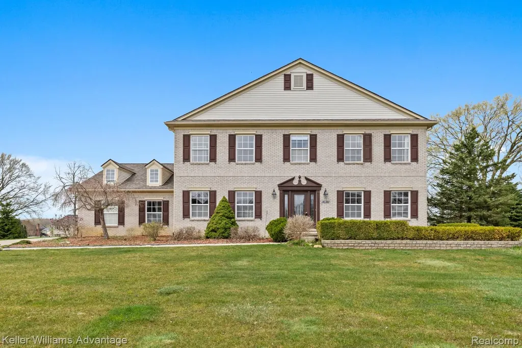 4100 Norwich Court Oakland Charter Township MI 48306