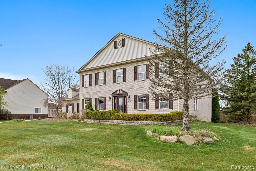 4100 Norwich Court Oakland Charter Township MI 48306