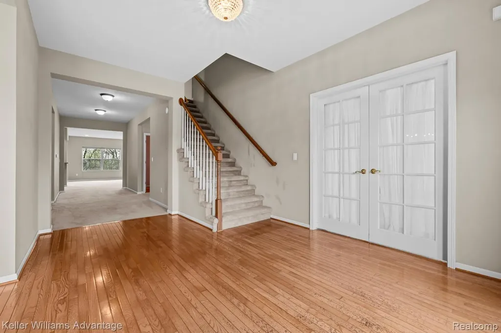 4100 Norwich Court Oakland Charter Township MI 48306