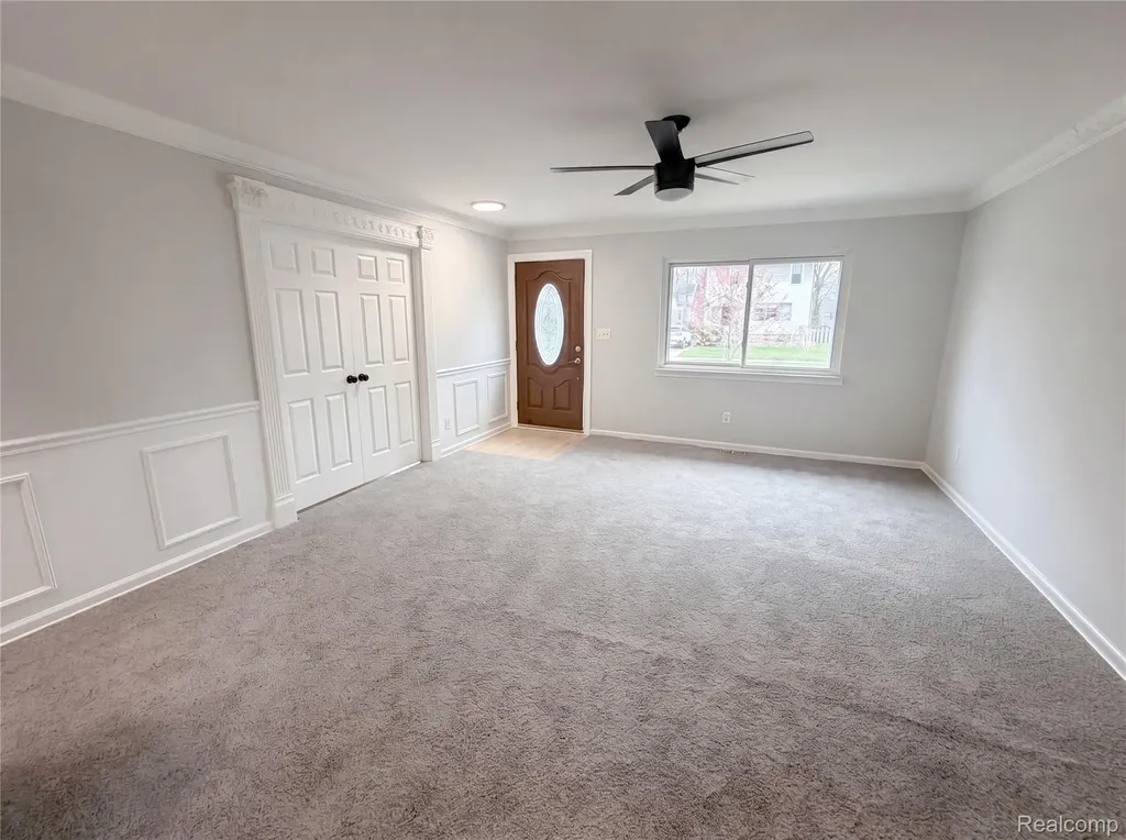 916 Longfellow Avenue Royal Oak City MI 48067