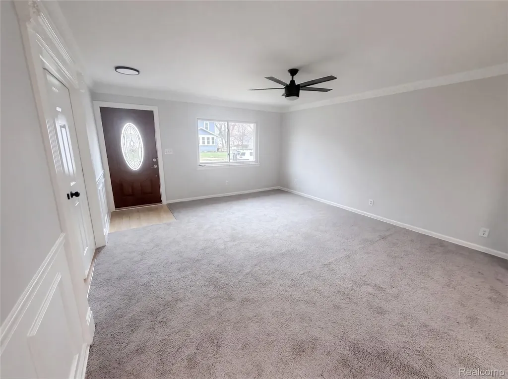 916 Longfellow Avenue Royal Oak City MI 48067