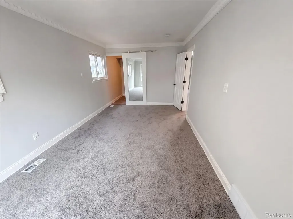 916 Longfellow Avenue Royal Oak City MI 48067