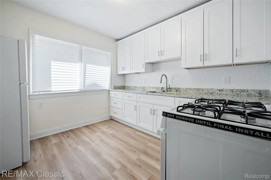 7239 Barrie Street Dearborn City MI 48126