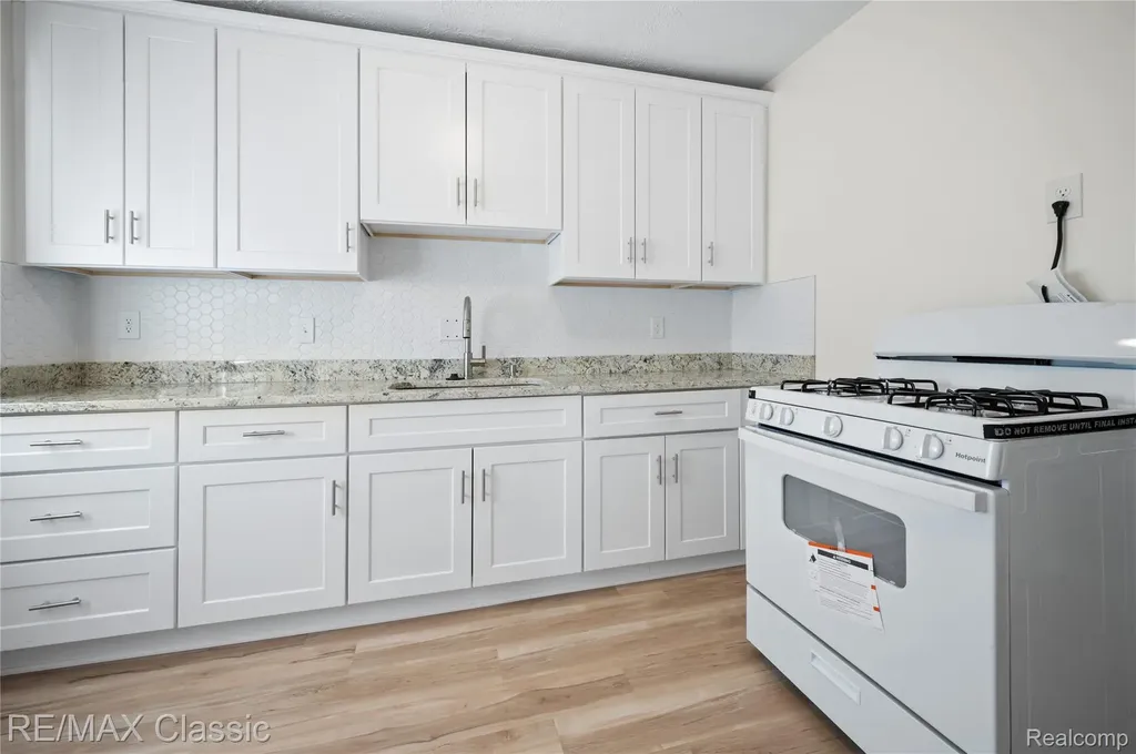 7239 Barrie Street Dearborn City MI 48126