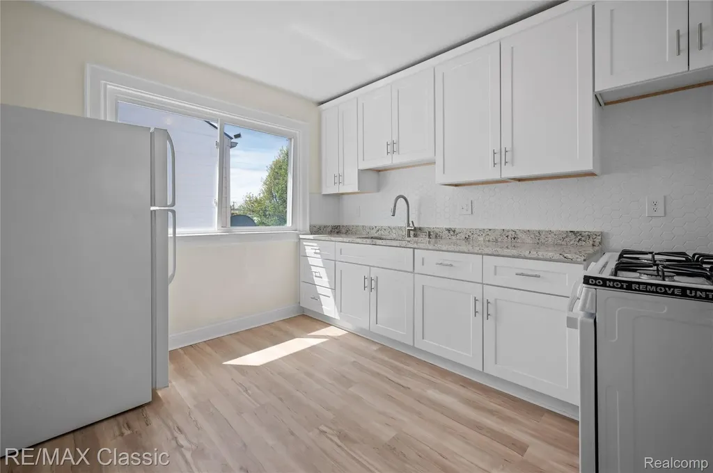 7239 Barrie Street Dearborn City MI 48126