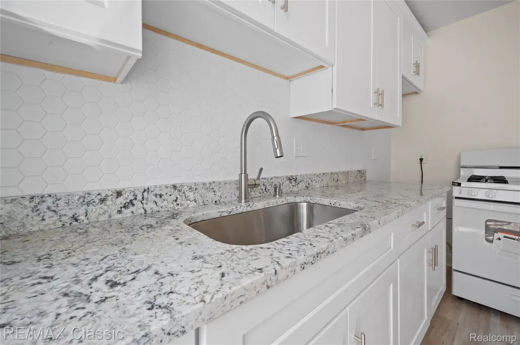 7239 Barrie Street Dearborn City MI 48126