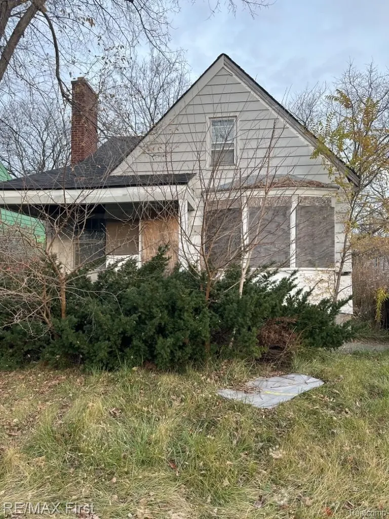 9536 Minock Street Detroit City MI 48228