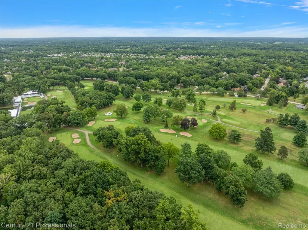 9310 Fairway Trail Grand Blanc City MI 48439