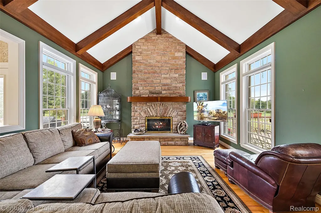 9310 Fairway Trail Grand Blanc City MI 48439