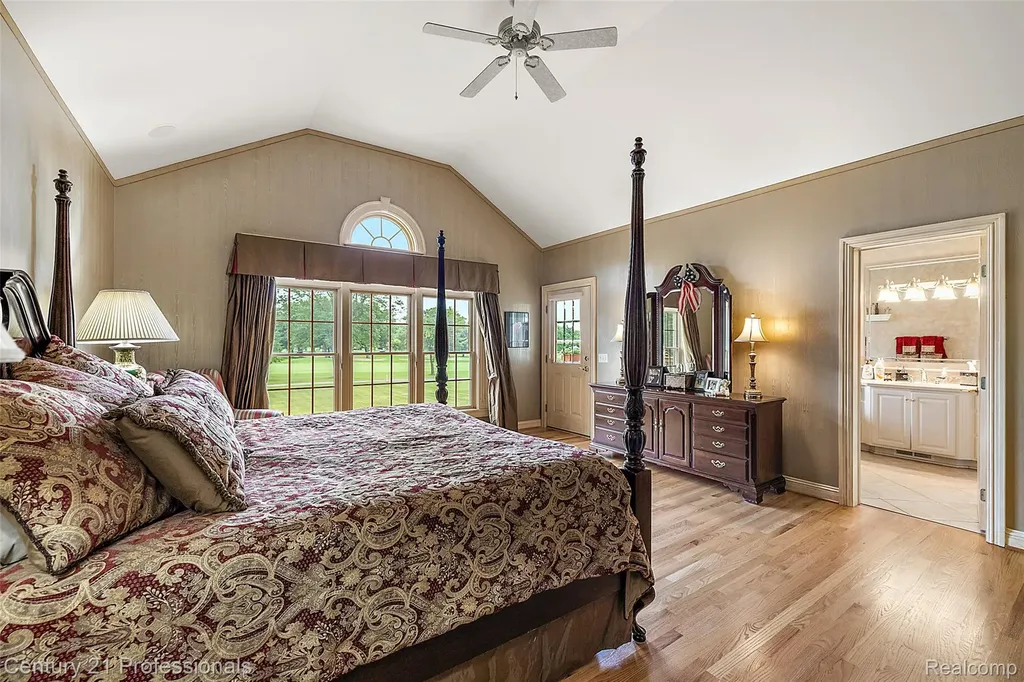 9310 Fairway Trail Grand Blanc City MI 48439