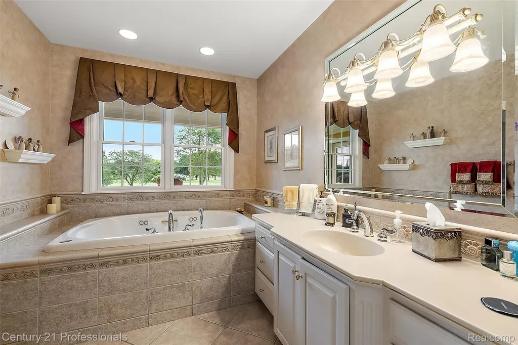 9310 Fairway Trail Grand Blanc City MI 48439