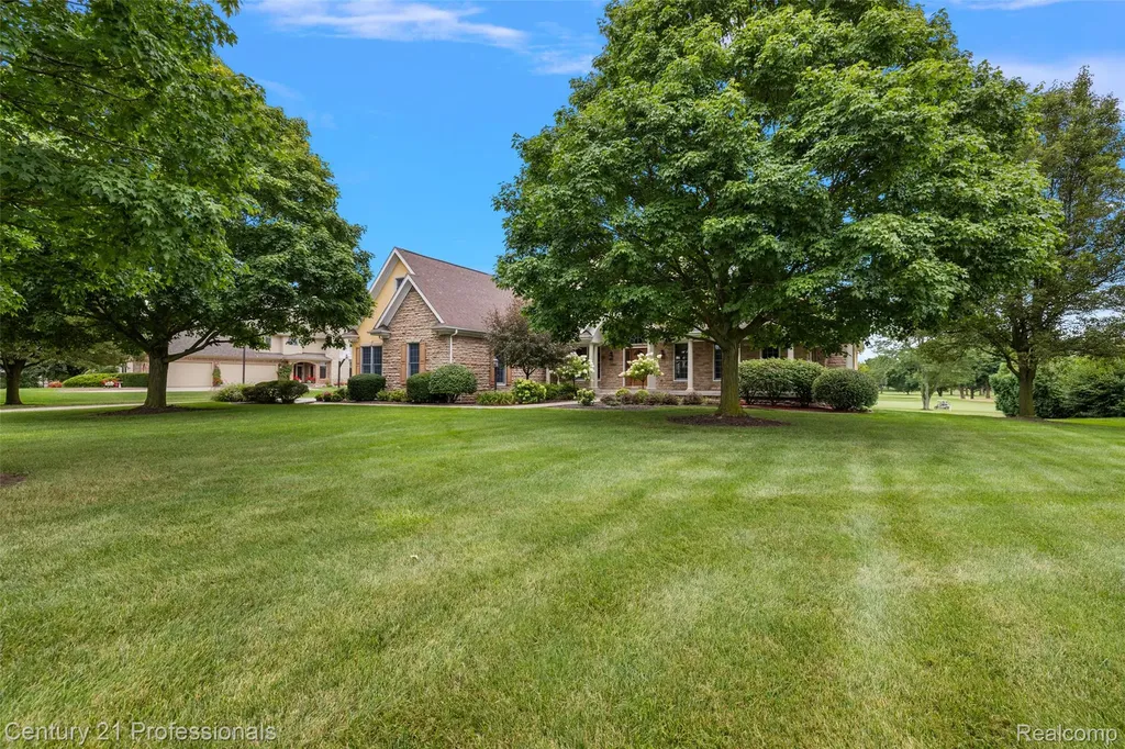 9310 Fairway Trail Grand Blanc City MI 48439