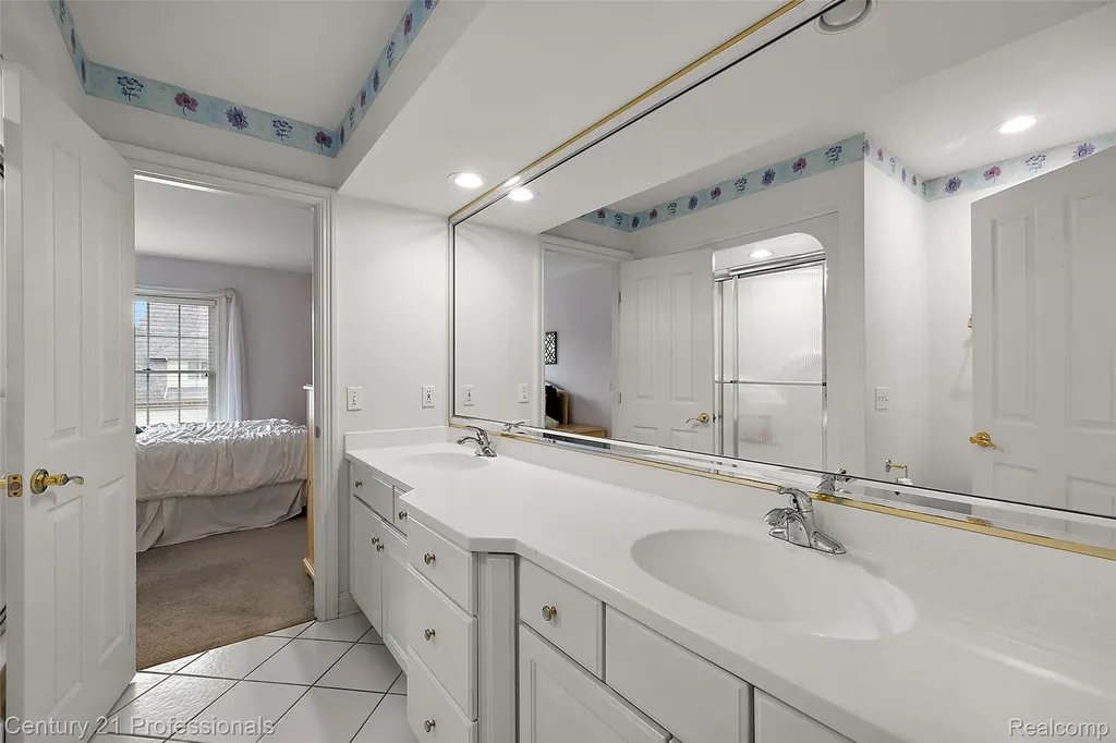 9310 Fairway Trail Grand Blanc City MI 48439