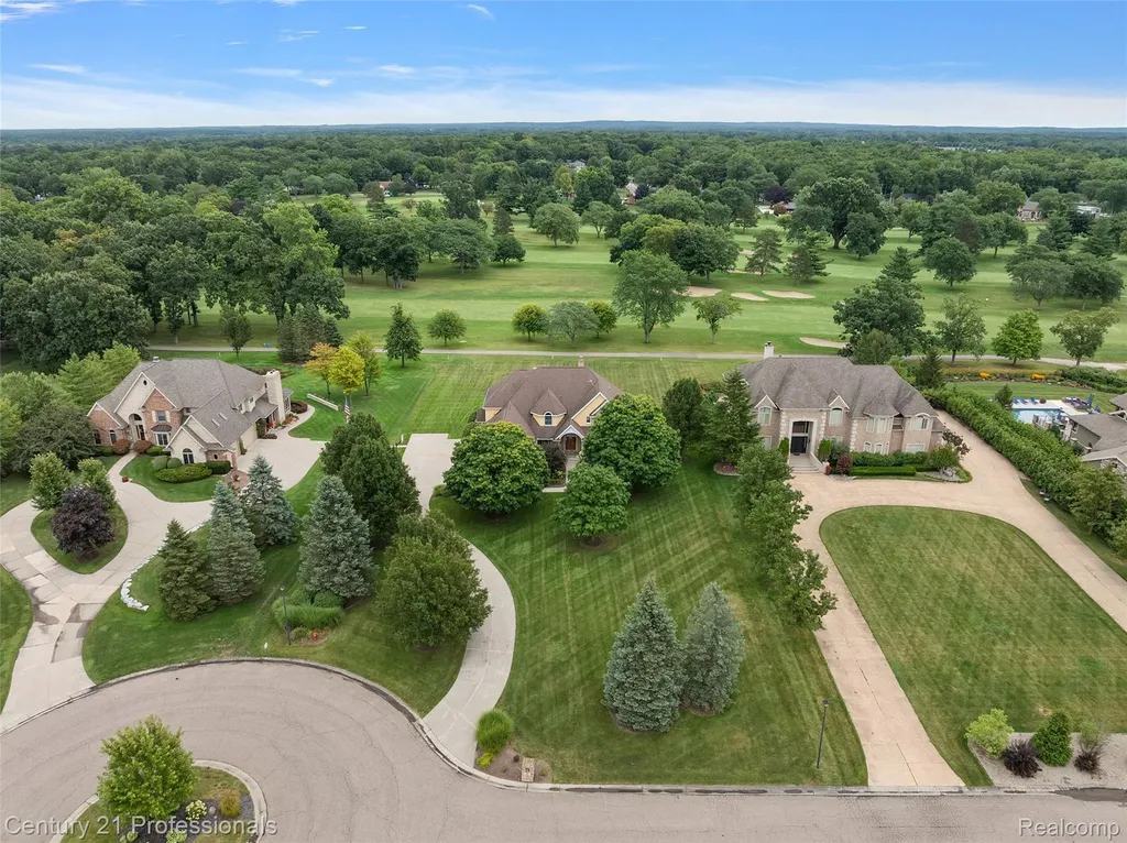 9310 Fairway Trail Grand Blanc City MI 48439