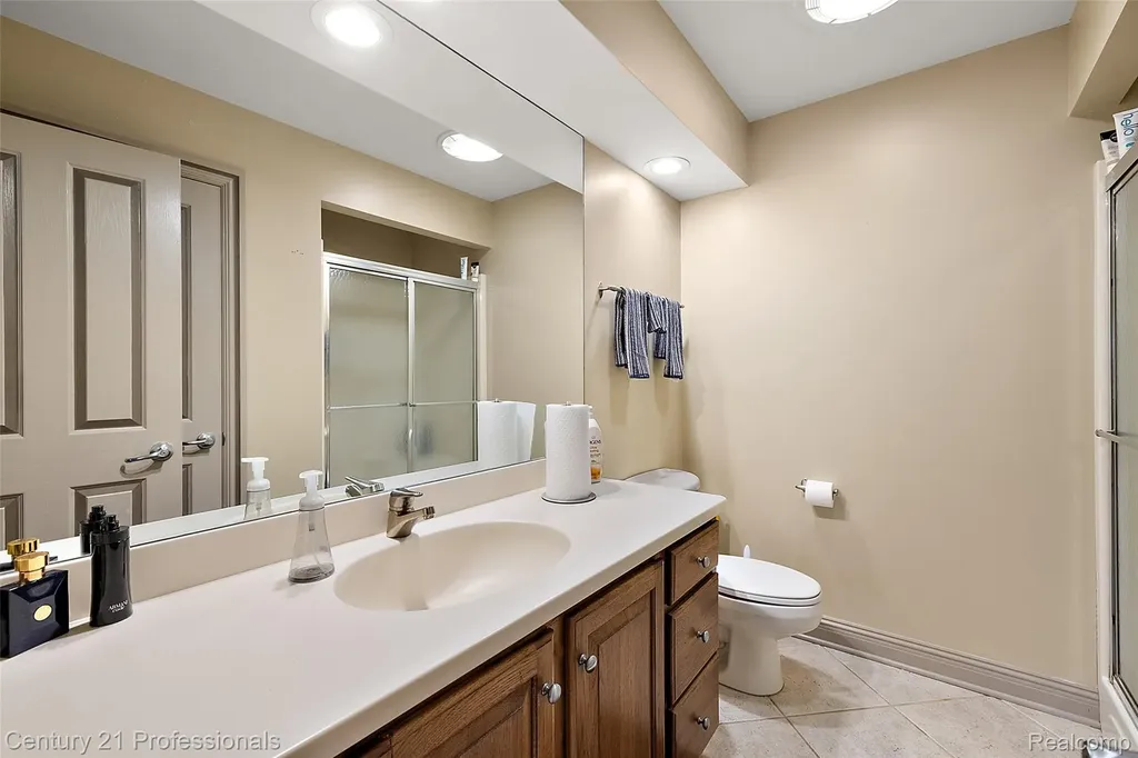 9310 Fairway Trail Grand Blanc City MI 48439