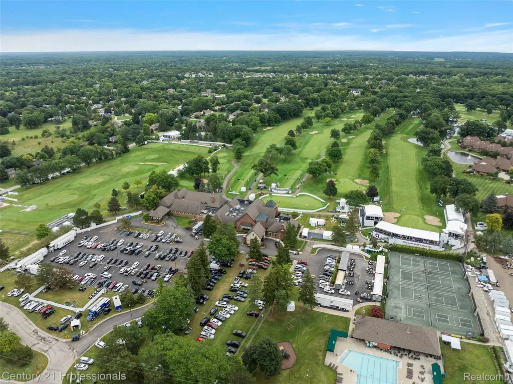 9310 Fairway Trail Grand Blanc City MI 48439