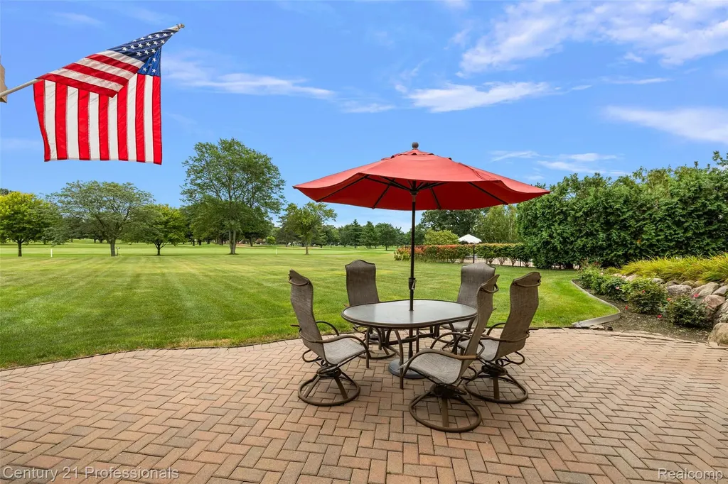 9310 Fairway Trail Grand Blanc City MI 48439
