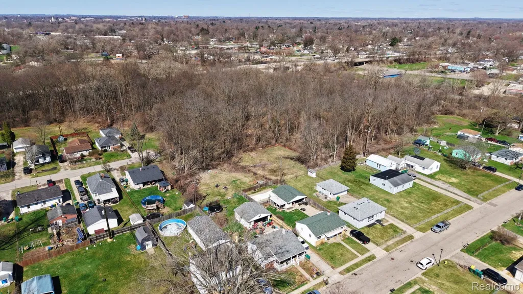 199 S Ford Boulevard York Charter Township MI 48198