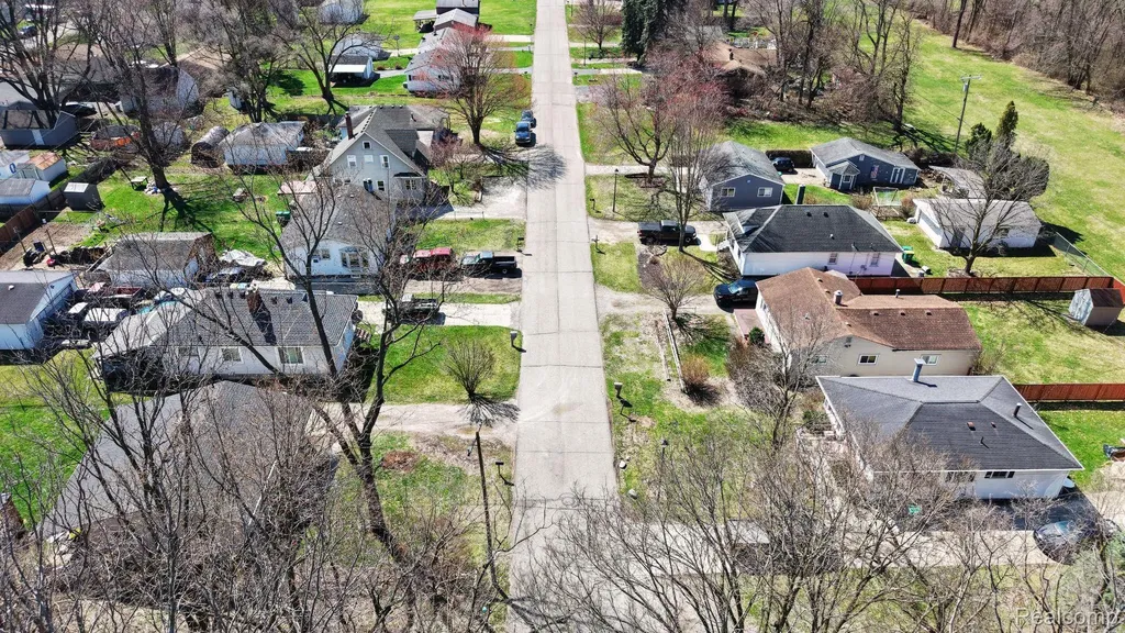 199 S Ford Boulevard York Charter Township MI 48198