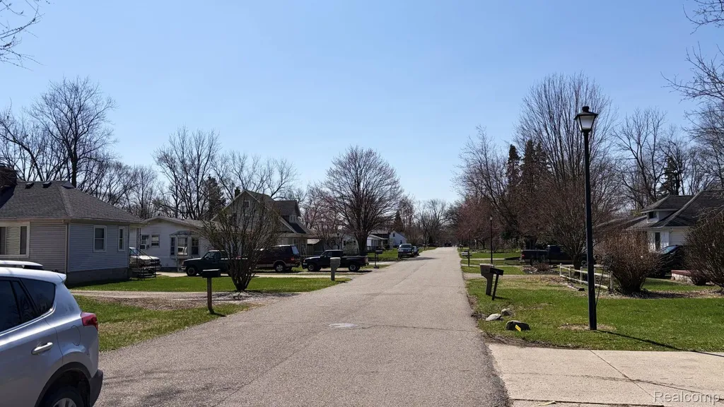 199 S Ford Boulevard York Charter Township MI 48198