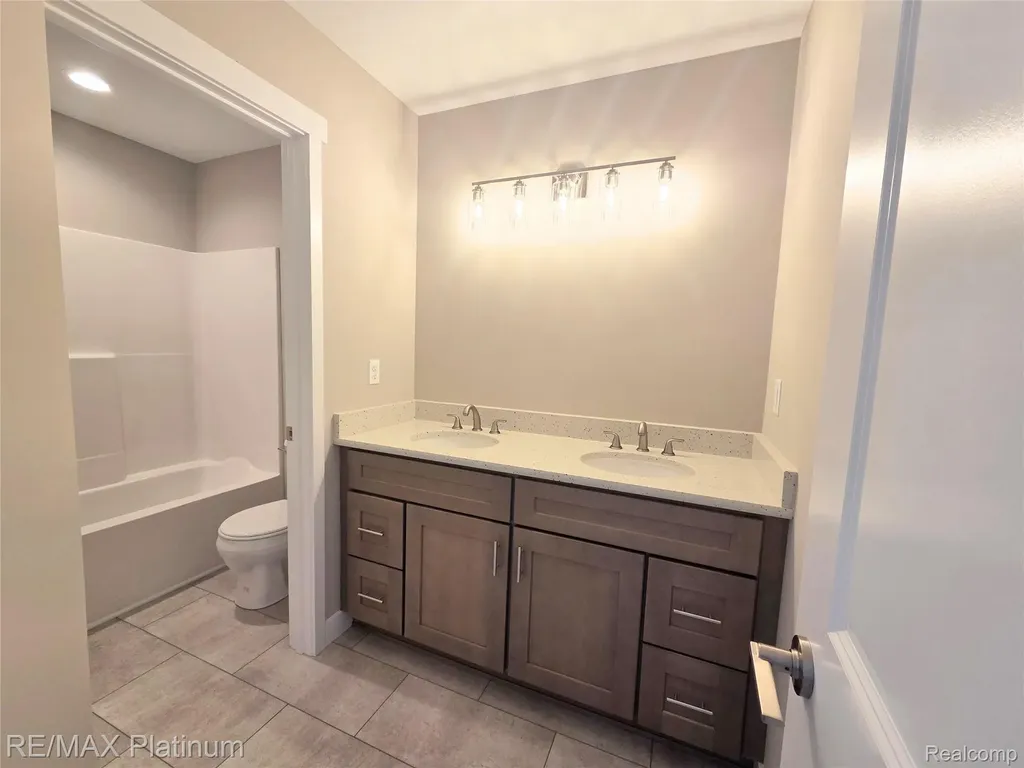 13329 Westwinds Drive Fenton Charter Township MI 48451