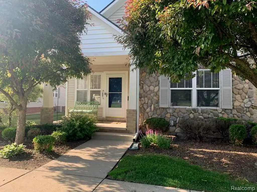 332 Brigg Street Howell City MI 48855