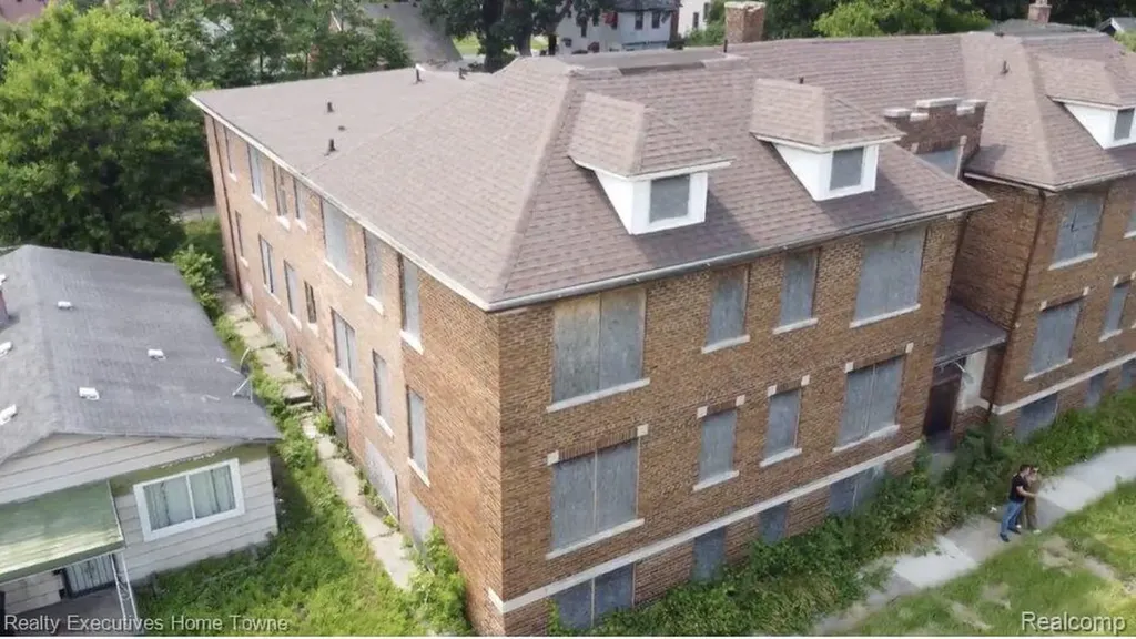 16159 Log Cabin Street Detroit City MI 48203