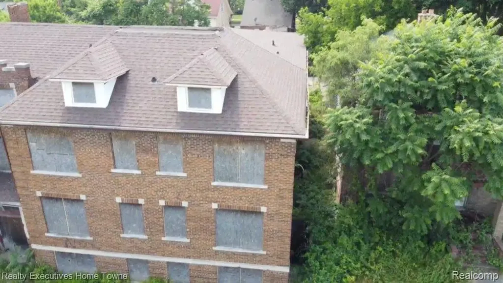 16159 Log Cabin Street Detroit City MI 48203