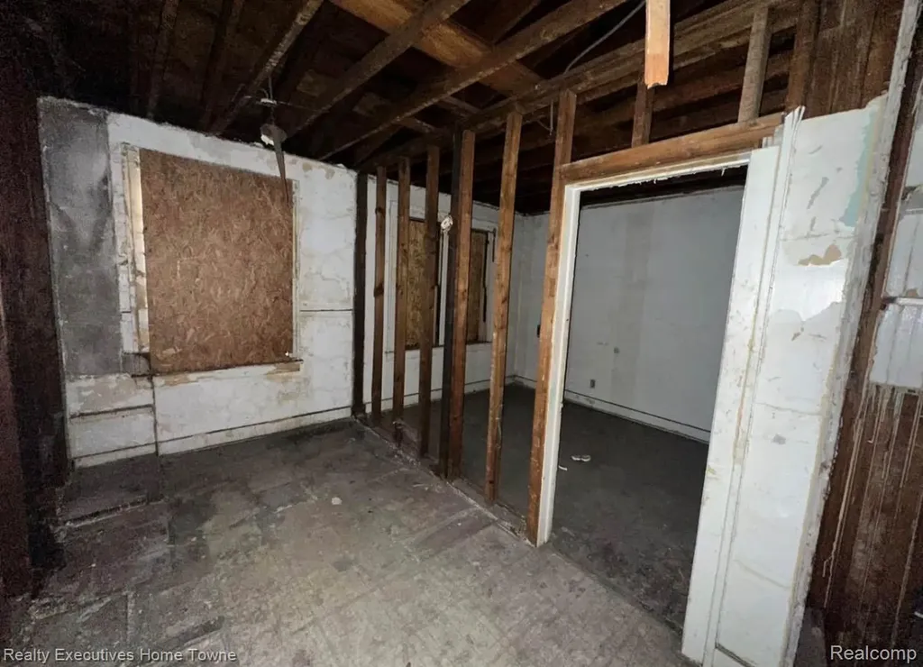 16159 Log Cabin Street Detroit City MI 48203