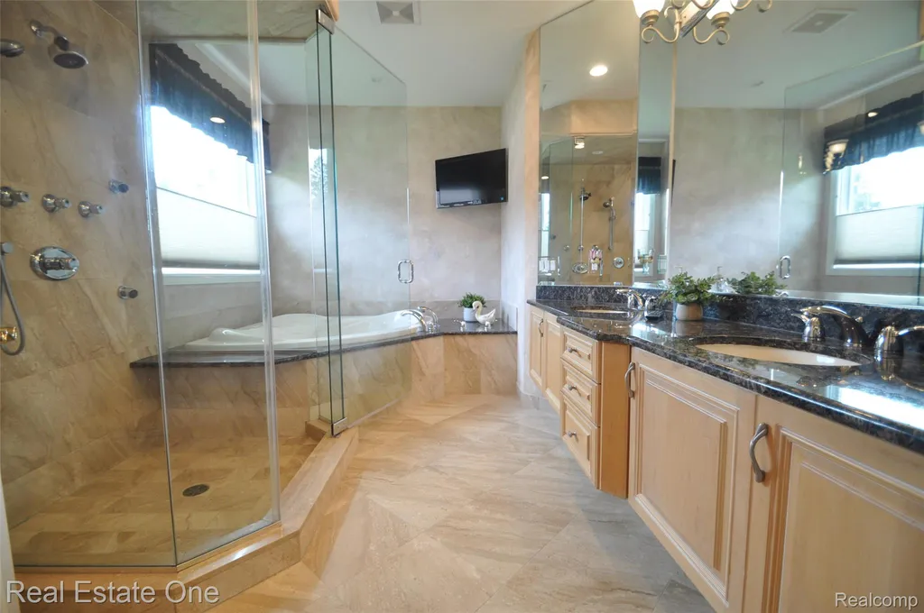 3648 W Tienken Road Rochester Hills City MI 48306