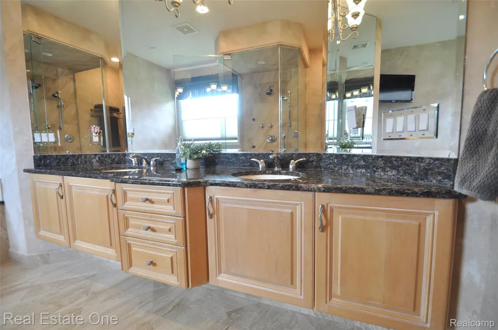 3648 W Tienken Road Rochester Hills City MI 48306