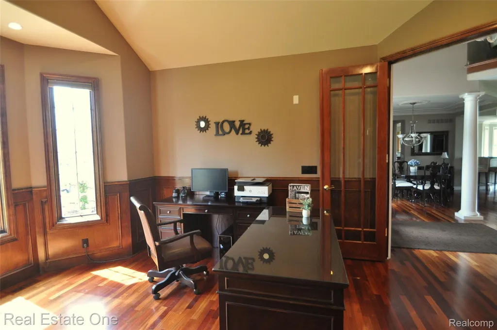3648 W Tienken Road Rochester Hills City MI 48306
