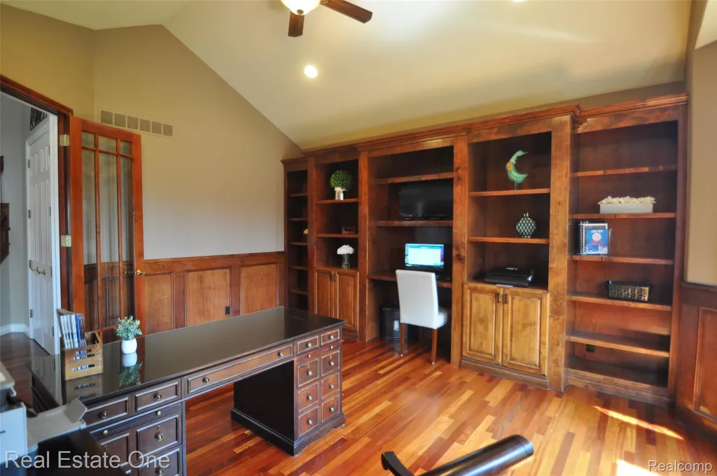 3648 W Tienken Road Rochester Hills City MI 48306