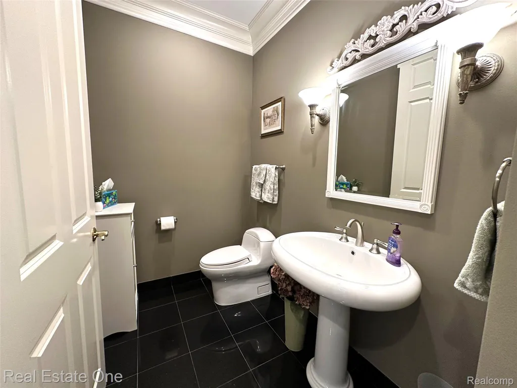 3648 W Tienken Road Rochester Hills City MI 48306