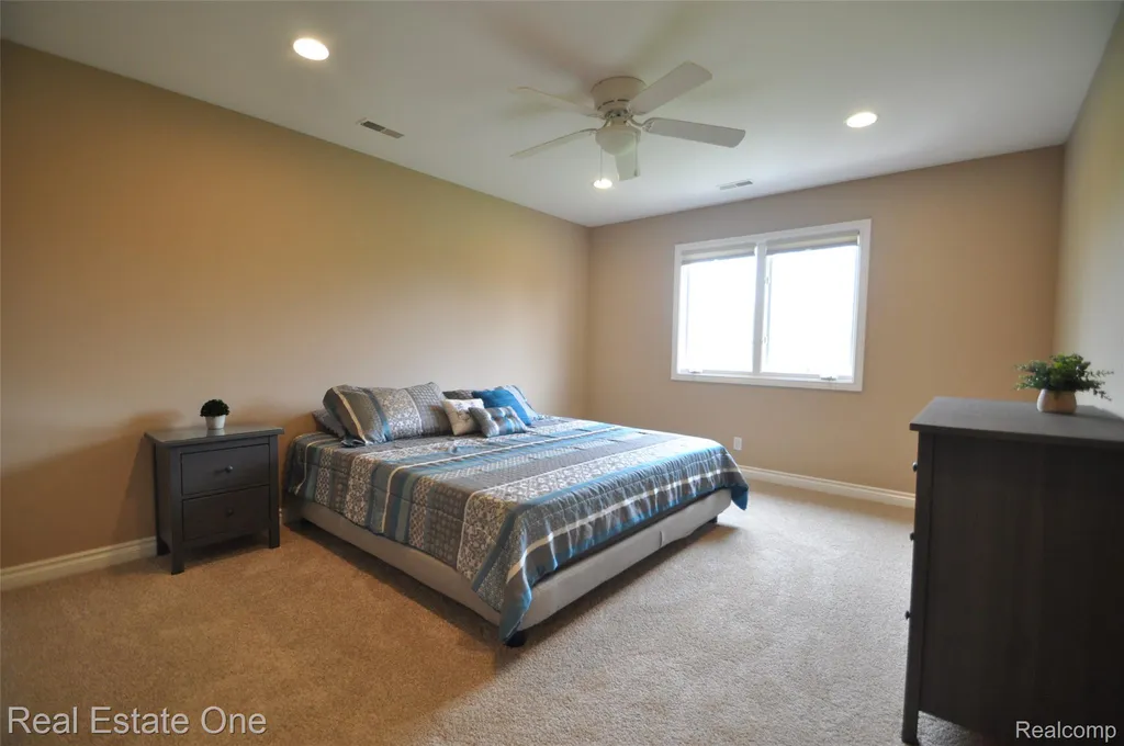 3648 W Tienken Road Rochester Hills City MI 48306