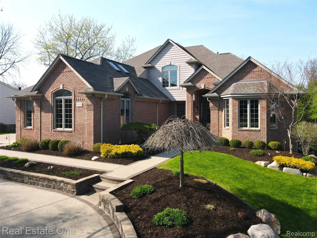 3648 W Tienken Road Rochester Hills City MI 48306