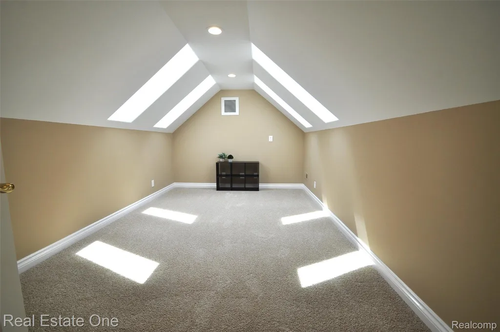 3648 W Tienken Road Rochester Hills City MI 48306