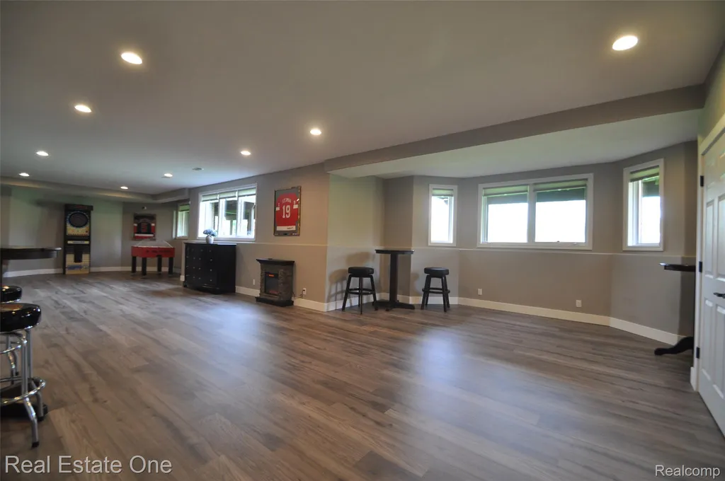 3648 W Tienken Road Rochester Hills City MI 48306