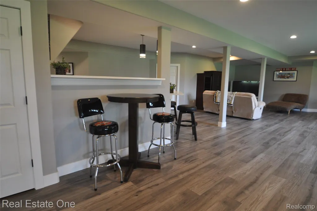 3648 W Tienken Road Rochester Hills City MI 48306