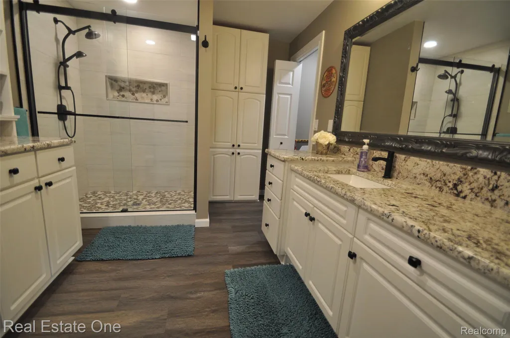 3648 W Tienken Road Rochester Hills City MI 48306