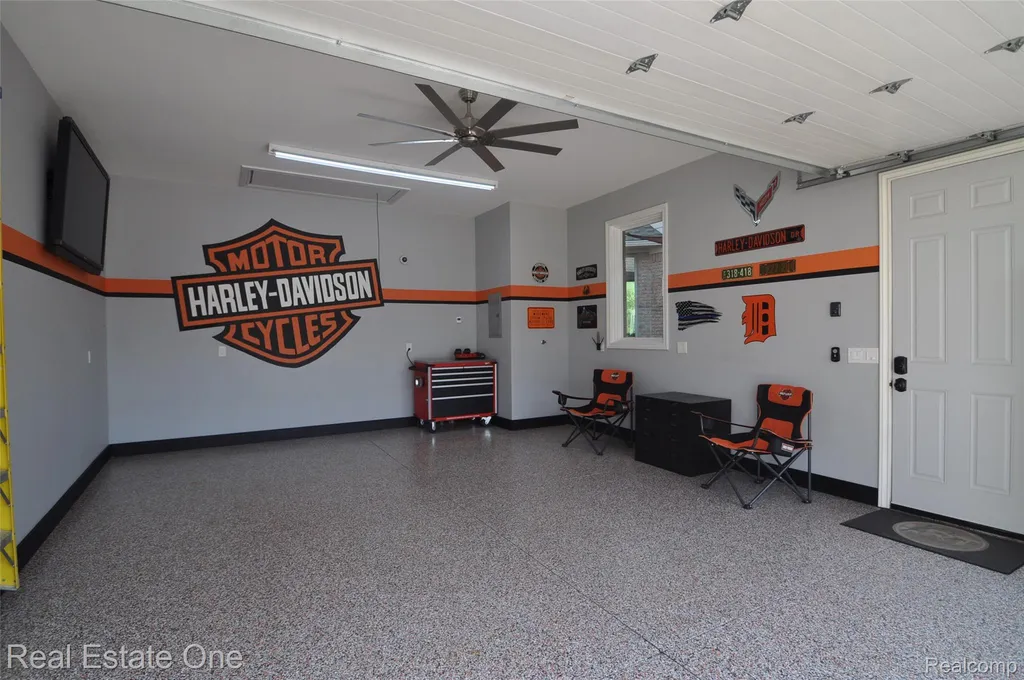 3648 W Tienken Road Rochester Hills City MI 48306