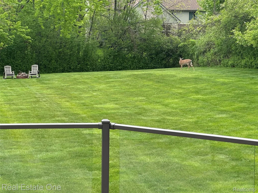 3648 W Tienken Road Rochester Hills City MI 48306