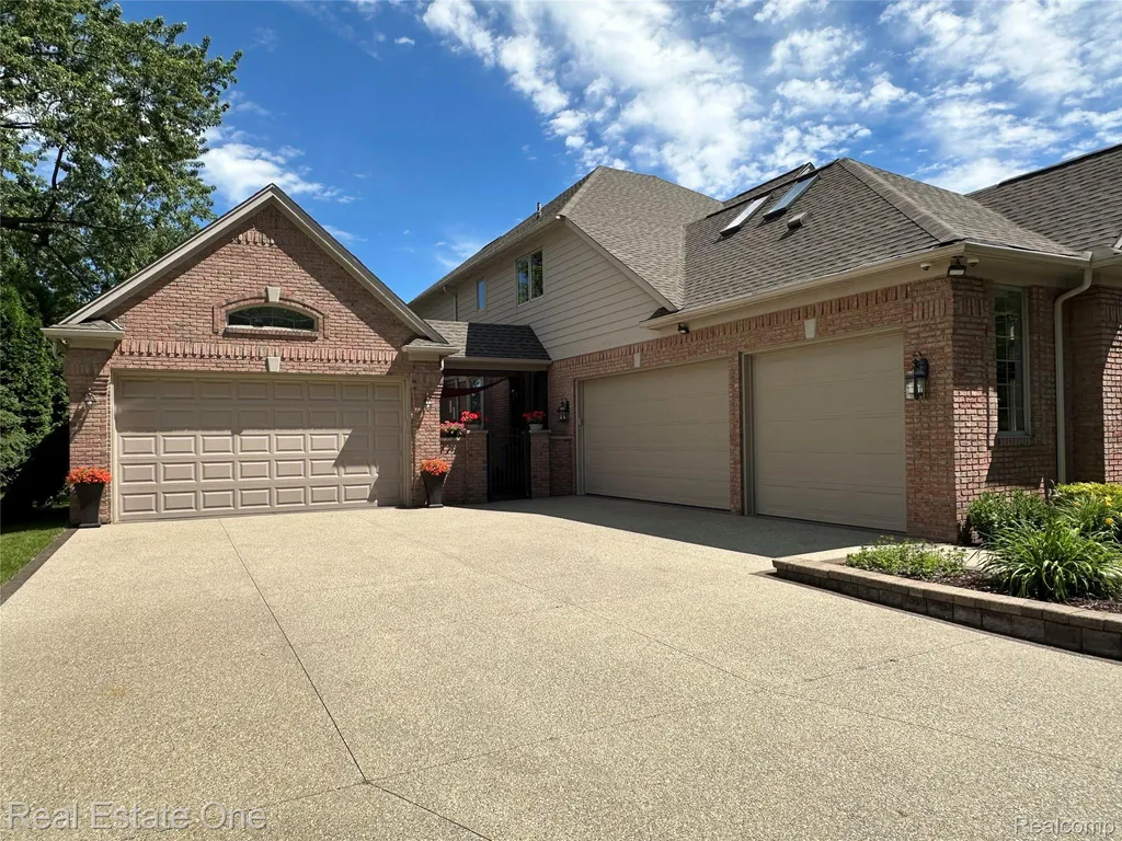 3648 W Tienken Road Rochester Hills City MI 48306